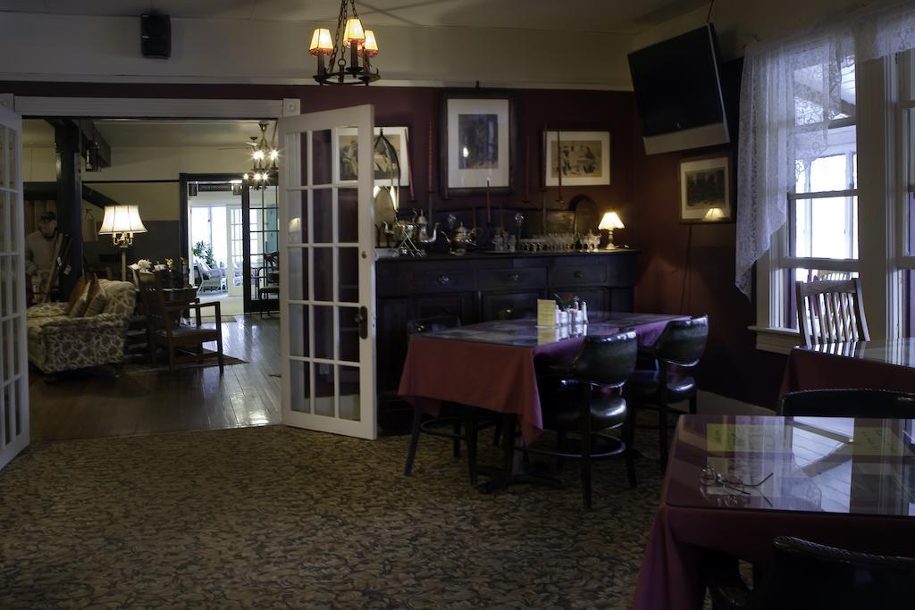 Inn At Starlight Lake & Restaurant Eksteriør billede